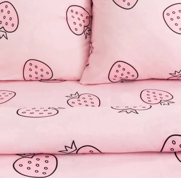 Постельное бельё «Этель» 2 сп Pink strawberry 175*215 см, 200*220 см, 70*70 см - 2 шт